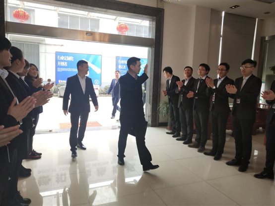 437053aba577e3e2e465a43cfc42215